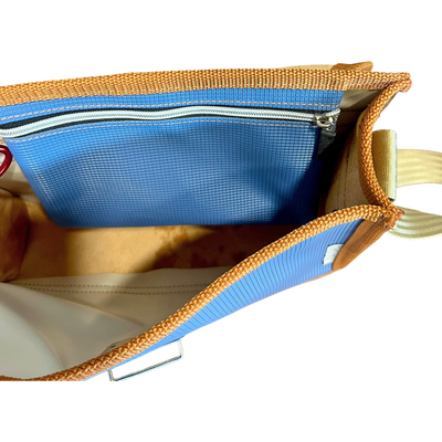Umhängetasche aus Turngeräten