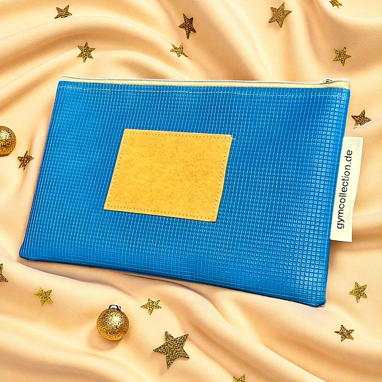 Mäppchen aus blauer Turnmatte personalisiert