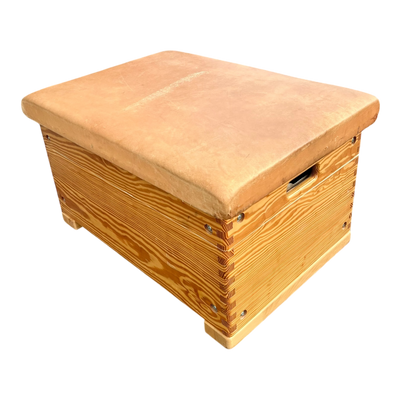 Truhe aus Turnkasten/ Sprungkasten Upcycling